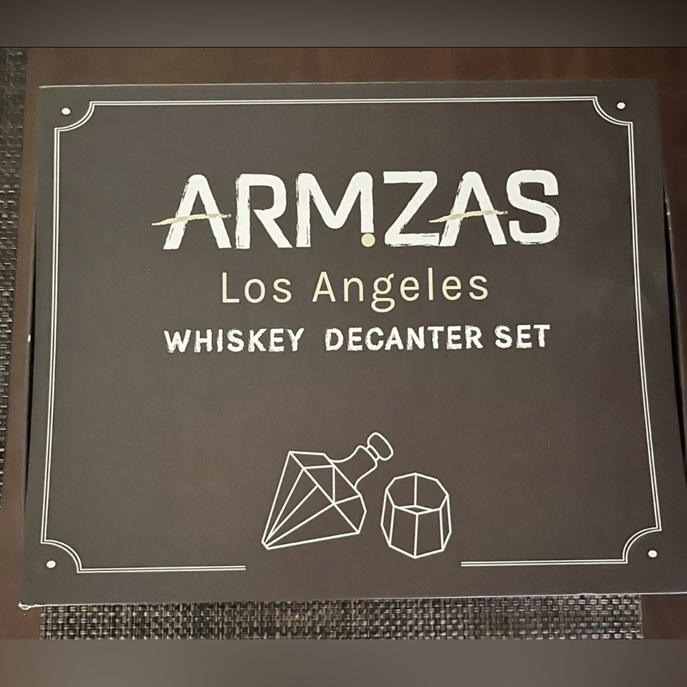 Armzas Los Angeles Whiskey Decanter Set